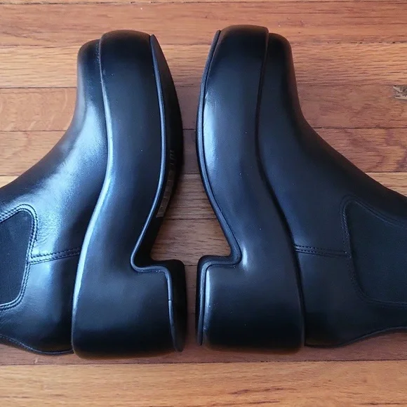 Everlane Puffa Boots - Picture 4 of 8
